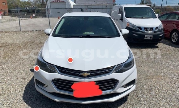 Acheter Occasion Voiture Chevrolet Cruze Blanc à Ouagadougou, Burkina-Faso