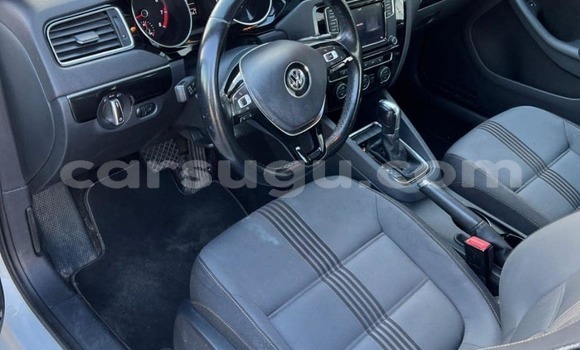 Sayi Na hannu Volkswagen Jetta White Mota in Ouagadougou a Burkina Faso Sayi Na hannu Volkswagen Jetta White Mota in Ouagadougou a Burkina Faso