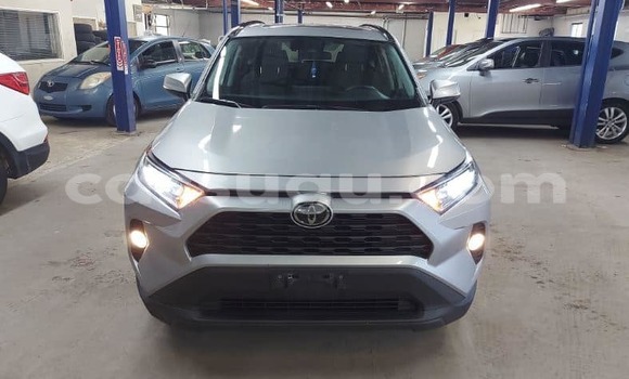 Sayi Na hannu Toyota RAV4 Azurfa Mota in Ouagadougou a Burkina Faso Sayi Na hannu Toyota RAV4 Azurfa Mota in Ouagadougou a Burkina Faso
