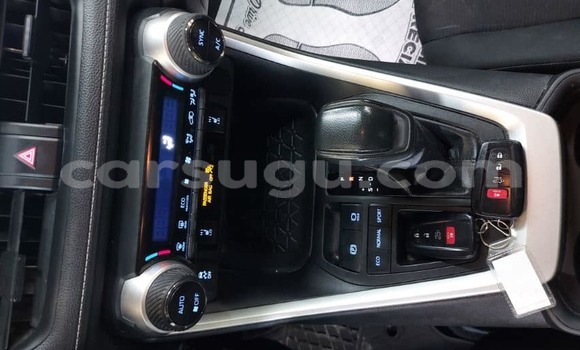 Sayi Na hannu Toyota RAV4 Azurfa Mota in Ouagadougou a Burkina Faso Sayi Na hannu Toyota RAV4 Azurfa Mota in Ouagadougou a Burkina Faso