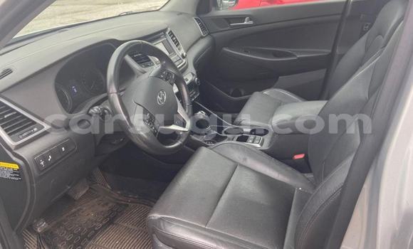 Sayi Na hannu Hyundai Tucson Azurfa Mota in Ouagadougou a Burkina Faso Sayi Na hannu Hyundai Tucson Azurfa Mota in Ouagadougou a Burkina Faso