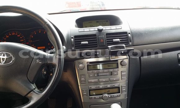 Acheter Neuf Voiture Toyota Avensis Marron à Ouagadougou, Burkina-Faso Acheter Neuf Voiture Toyota Avensis Marron à Ouagadougou, Burkina-Faso