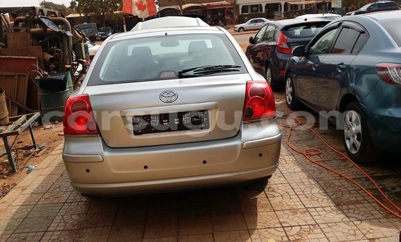 Acheter Neuf Voiture Toyota Avensis Marron à Ouagadougou, Burkina-Faso Acheter Neuf Voiture Toyota Avensis Marron à Ouagadougou, Burkina-Faso