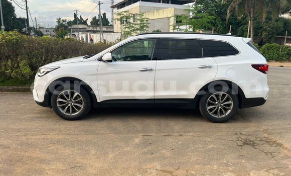 Sayi Na hannu Hyundai Santa Fe White Mota in Ouagadougou a Burkina Faso Sayi Na hannu Hyundai Santa Fe White Mota in Ouagadougou a Burkina Faso