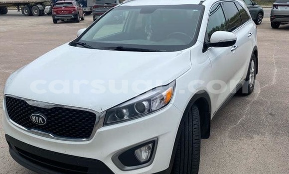 Sayi Na hannu Kia Sorento White Mota in Ouagadougou a Burkina Faso Sayi Na hannu Kia Sorento White Mota in Ouagadougou a Burkina Faso