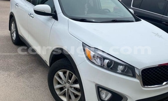Sayi Na hannu Kia Sorento White Mota in Ouagadougou a Burkina Faso Sayi Na hannu Kia Sorento White Mota in Ouagadougou a Burkina Faso