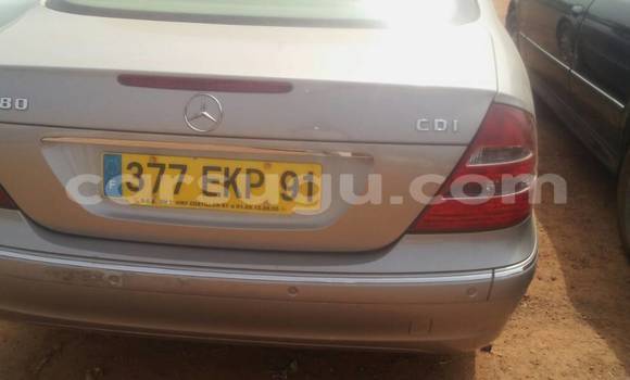 Acheter Occasion Voiture Mercedes-Benz E–Class Gris à Ouagadougou, Burkina-Faso Acheter Occasion Voiture Mercedes-Benz E–Class Gris à Ouagadougou, Burkina-Faso