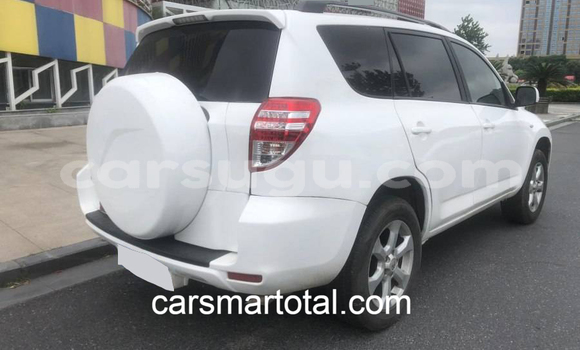 Buy Used Toyota RAV4 White Car in Bousse in Kourweogo Buy Used Toyota RAV4 White Car in Bousse in Kourweogo