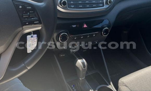 Sayi Na hannu Hyundai Tucson Red Mota in Ouagadougou a Burkina Faso Sayi Na hannu Hyundai Tucson Red Mota in Ouagadougou a Burkina Faso