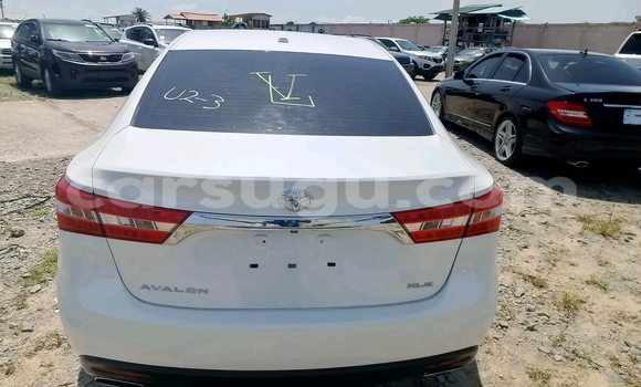 Acheter Occasion Voiture Toyota Avalon Autre à Ouagadougou, Burkina-Faso Acheter Occasion Voiture Toyota Avalon Autre à Ouagadougou, Burkina-Faso