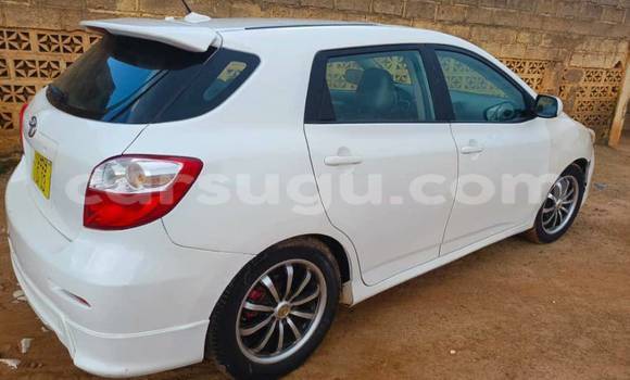 Acheter Occasion Voiture Toyota Matrix Blanc à Ouagadougou, Burkina-Faso