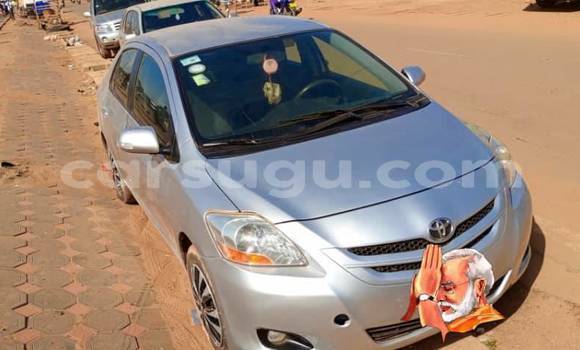 Acheter Occasion Voiture Toyota Yaris Gris à Ouagadougou, Burkina-Faso Acheter Occasion Voiture Toyota Yaris Gris à Ouagadougou, Burkina-Faso