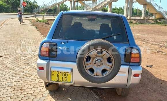 Sayi Na hannu Toyota RAV4 Blue Mota in Ouagadougou a Burkina Faso Sayi Na hannu Toyota RAV4 Blue Mota in Ouagadougou a Burkina Faso