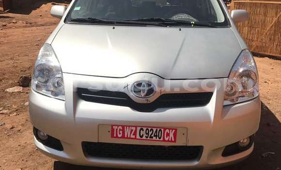 Acheter Neuf Voiture Toyota Verso Gris à Ouagadougou, Burkina-Faso Acheter Neuf Voiture Toyota Verso Gris à Ouagadougou, Burkina-Faso