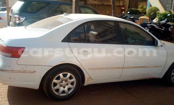 Acheter Occasion Voiture Hyundai Sonata Blanc à Ouagadougou, Burkina-Faso Acheter Occasion Voiture Hyundai Sonata Blanc à Ouagadougou, Burkina-Faso