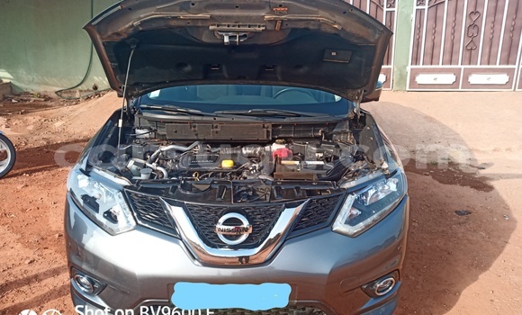 Acheter Occasion Voiture Nissan X–Trail Gris à Banfora, Burkina-Faso Acheter Occasion Voiture Nissan X–Trail Gris à Banfora, Burkina-Faso