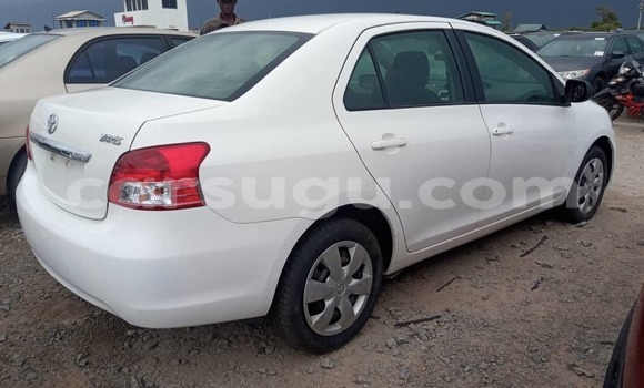 Buy Used Toyota Yaris White Car in Bobo Dioulasso in Burkina Faso Buy Used Toyota Yaris White Car in Bobo Dioulasso in Burkina Faso