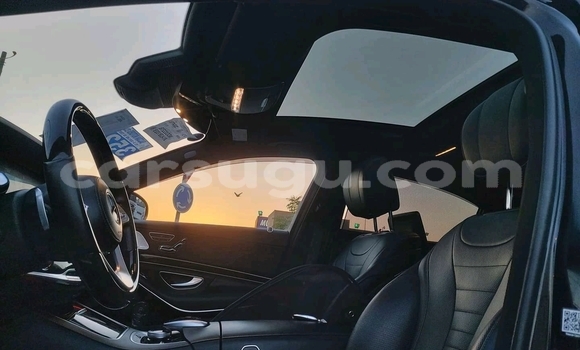 Acheter Occasion Voiture Mercedes-Benz S–Class Autre à Ouagadougou, Burkina-Faso Acheter Occasion Voiture Mercedes-Benz S–Class Autre à Ouagadougou, Burkina-Faso