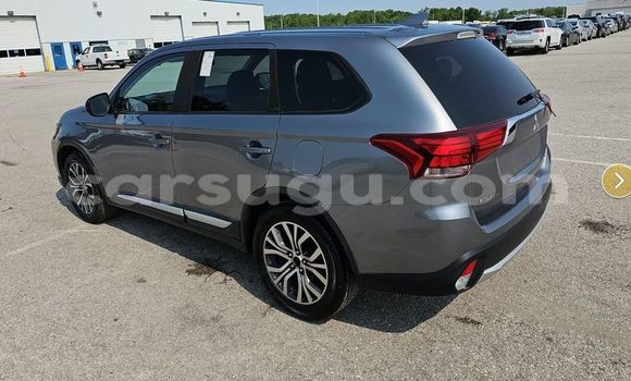 Acheter Occasion Voiture Mitsubishi Outlander Gris à Ouagadougou, Burkina-Faso Acheter Occasion Voiture Mitsubishi Outlander Gris à Ouagadougou, Burkina-Faso