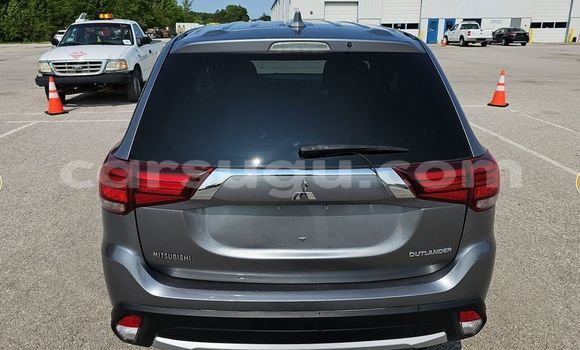 Acheter Occasion Voiture Mitsubishi Outlander Gris à Ouagadougou, Burkina-Faso Acheter Occasion Voiture Mitsubishi Outlander Gris à Ouagadougou, Burkina-Faso