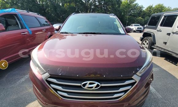 Acheter Occasion Voiture Hyundai Tucson Rouge à Ouagadougou, Burkina-Faso Acheter Occasion Voiture Hyundai Tucson Rouge à Ouagadougou, Burkina-Faso