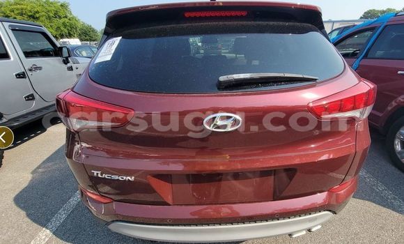 Acheter Occasion Voiture Hyundai Tucson Rouge à Ouagadougou, Burkina-Faso Acheter Occasion Voiture Hyundai Tucson Rouge à Ouagadougou, Burkina-Faso