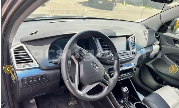 Acheter Occasion Voiture Hyundai Tucson Gris à Ouagadougou, Burkina-Faso Acheter Occasion Voiture Hyundai Tucson Gris à Ouagadougou, Burkina-Faso