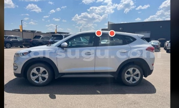 Acheter Occasion Voiture Hyundai Tucson Blanc à Ouagadougou, Burkina-Faso Acheter Occasion Voiture Hyundai Tucson Blanc à Ouagadougou, Burkina-Faso