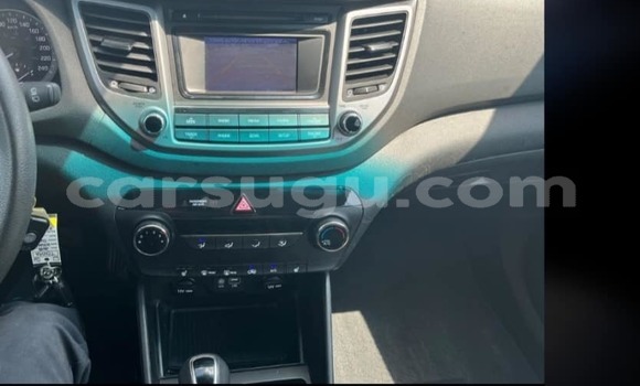 Acheter Occasion Voiture Hyundai Tucson Blanc à Ouagadougou, Burkina-Faso Acheter Occasion Voiture Hyundai Tucson Blanc à Ouagadougou, Burkina-Faso