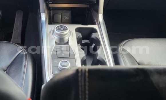 Acheter Occasion Voiture Ford Explorer Noir à Ouagadougou, Burkina-Faso Acheter Occasion Voiture Ford Explorer Noir à Ouagadougou, Burkina-Faso