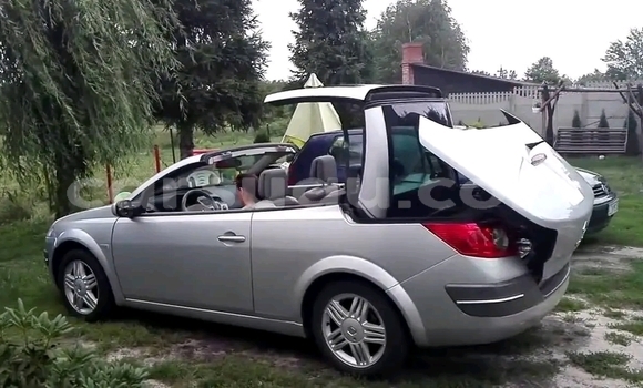 Sayi Na hannu Renault Megane Sauran Mota in Ouagadougou a Burkina Faso