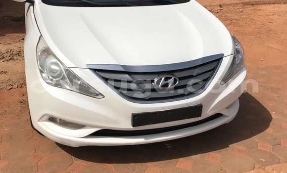 Acheter Occasion Voiture Hyundai Sonata Blanc à Ouagadougou, Burkina-Faso Acheter Occasion Voiture Hyundai Sonata Blanc à Ouagadougou, Burkina-Faso