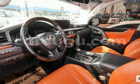 Acheter Neuf Voiture Lexus LX Blanc à Ouagadougou, Burkina-Faso Acheter Neuf Voiture Lexus LX Blanc à Ouagadougou, Burkina-Faso