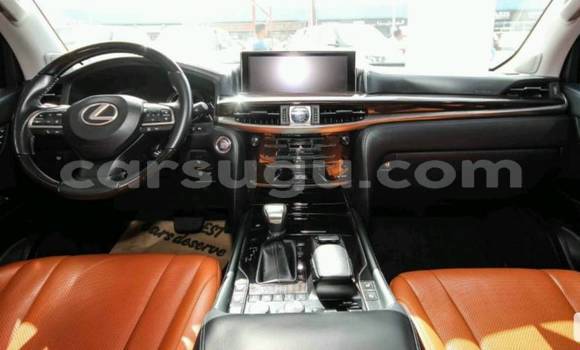 Acheter Neuf Voiture Lexus LX Blanc à Ouagadougou, Burkina-Faso Acheter Neuf Voiture Lexus LX Blanc à Ouagadougou, Burkina-Faso