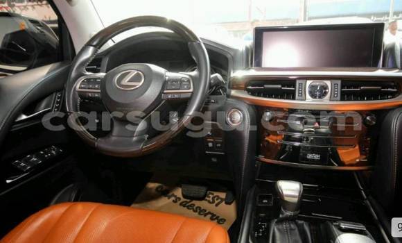 Acheter Neuf Voiture Lexus LX Blanc à Ouagadougou, Burkina-Faso Acheter Neuf Voiture Lexus LX Blanc à Ouagadougou, Burkina-Faso
