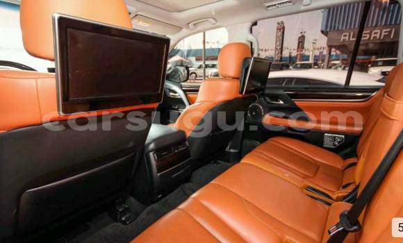 Acheter Neuf Voiture Lexus LX Blanc à Ouagadougou, Burkina-Faso Acheter Neuf Voiture Lexus LX Blanc à Ouagadougou, Burkina-Faso