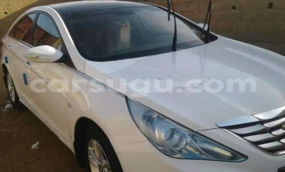 Acheter Occasion Voiture Hyundai Sonata Blanc à Ouagadougou au Burkina-Faso Acheter Occasion Voiture Hyundai Sonata Blanc à Ouagadougou au Burkina-Faso
