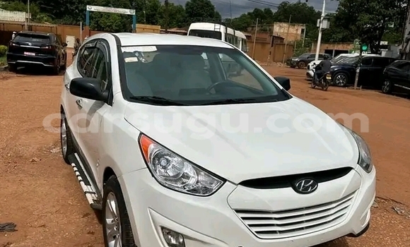 Acheter Occasion Voiture Hyundai Tucson Blanc à Ouagadougou, Burkina-Faso Acheter Occasion Voiture Hyundai Tucson Blanc à Ouagadougou, Burkina-Faso