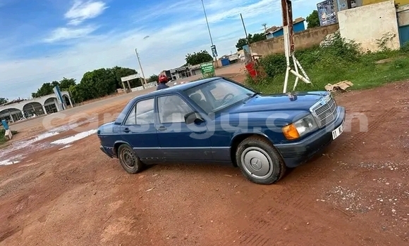 Acheter Occasion Voiture Mercedes-Benz 190 Bleu à Ouagadougou, Burkina-Faso Acheter Occasion Voiture Mercedes-Benz 190 Bleu à Ouagadougou, Burkina-Faso