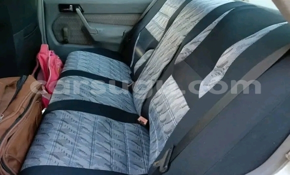 Acheter Occasion Voiture Mercedes-Benz 190 Autre à Ouagadougou, Burkina-Faso Acheter Occasion Voiture Mercedes-Benz 190 Autre à Ouagadougou, Burkina-Faso