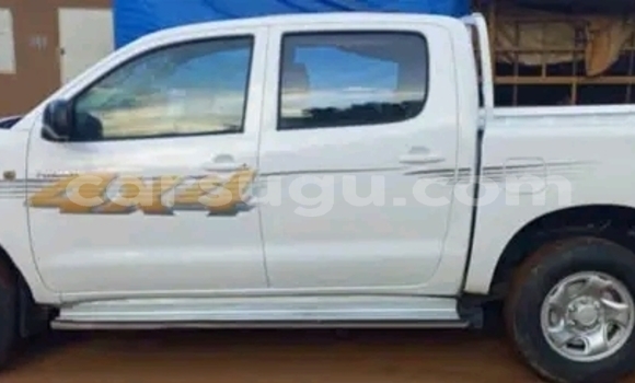 Acheter Occasion Voiture Toyota Hilux Blanc à Ouagadougou, Burkina-Faso Acheter Occasion Voiture Toyota Hilux Blanc à Ouagadougou, Burkina-Faso