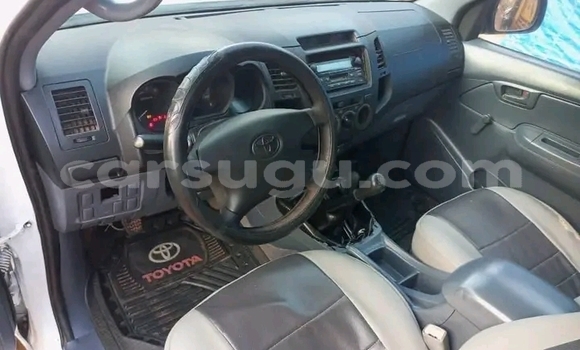 Acheter Occasion Voiture Toyota Hilux Blanc à Ouagadougou, Burkina-Faso Acheter Occasion Voiture Toyota Hilux Blanc à Ouagadougou, Burkina-Faso
