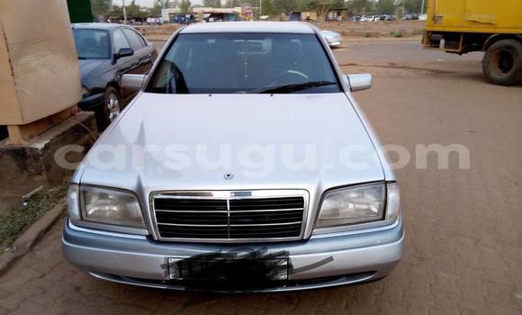Acheter Occasion Voiture Mercedes‒Benz C-Class Gris à Ouagadougou au Burkina-Faso Acheter Occasion Voiture Mercedes‒Benz C-Class Gris à Ouagadougou au Burkina-Faso
