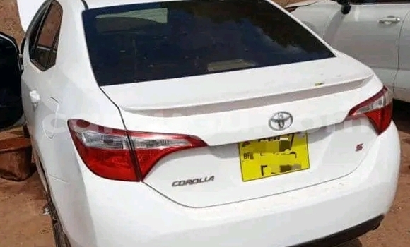 Acheter Occasion Voiture Toyota Corolla Blanc à Ouagadougou, Burkina-Faso Acheter Occasion Voiture Toyota Corolla Blanc à Ouagadougou, Burkina-Faso