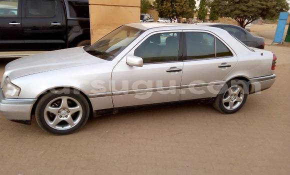 Acheter Occasion Voiture Mercedes-Benz C–Class Gris à Ouagadougou, Burkina-Faso Acheter Occasion Voiture Mercedes-Benz C–Class Gris à Ouagadougou, Burkina-Faso