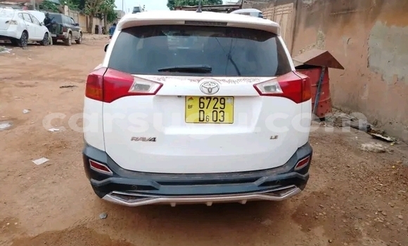 Acheter Occasion Voiture Toyota RAV4 Blanc à Ouagadougou, Burkina-Faso Acheter Occasion Voiture Toyota RAV4 Blanc à Ouagadougou, Burkina-Faso