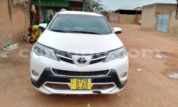 Acheter Occasion Voiture Toyota RAV4 Blanc à Ouagadougou, Burkina-Faso Acheter Occasion Voiture Toyota RAV4 Blanc à Ouagadougou, Burkina-Faso