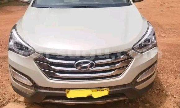 Acheter Occasion Voiture Hyundai Santa Fe Blanc à Ouagadougou, Burkina-Faso Acheter Occasion Voiture Hyundai Santa Fe Blanc à Ouagadougou, Burkina-Faso