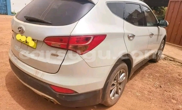 Acheter Occasion Voiture Hyundai Santa Fe Blanc à Ouagadougou, Burkina-Faso Acheter Occasion Voiture Hyundai Santa Fe Blanc à Ouagadougou, Burkina-Faso