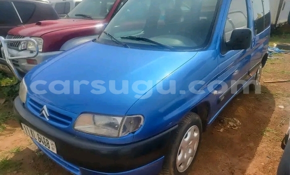 Acheter Occasion Voiture Citroen Berlingo Bleu à Ouagadougou, Burkina-Faso Acheter Occasion Voiture Citroen Berlingo Bleu à Ouagadougou, Burkina-Faso